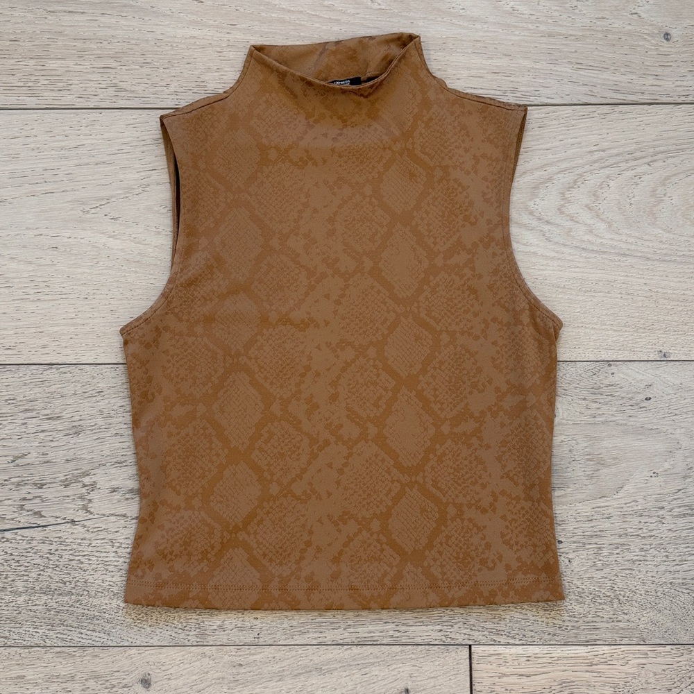 Express Body Contour Snakeskin Jacquard Mock Neck Top in Pecan Size Small - Picture 11 of 11